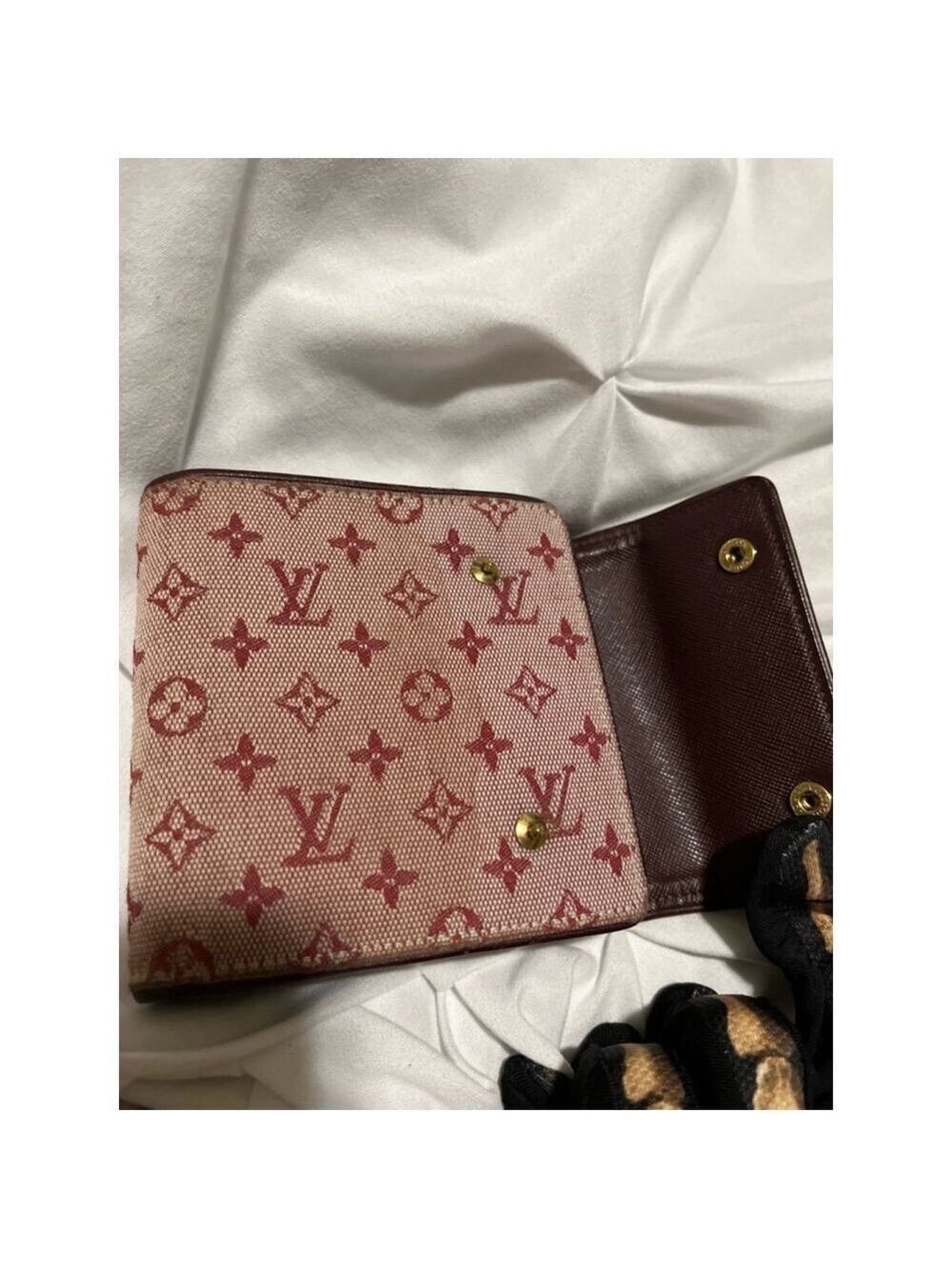 EUC Women's Louis Vuitton Pink Canvas Compact Bifold Wallet - Picture 6 of 13